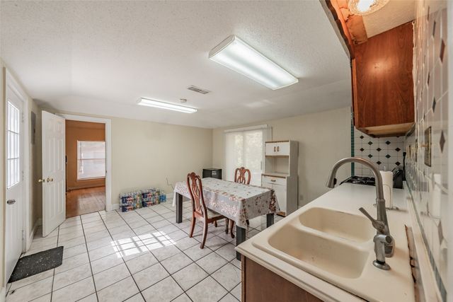 3824 Rusty Dell Street, Fort Worth, TX 76111