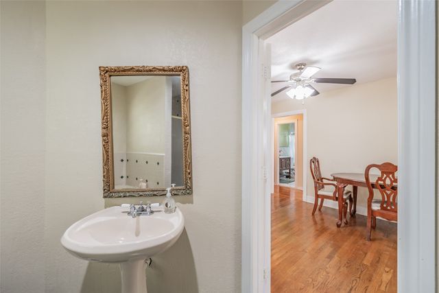 3824 Rusty Dell Street, Fort Worth, TX 76111