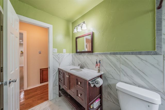 3824 Rusty Dell Street, Fort Worth, TX 76111