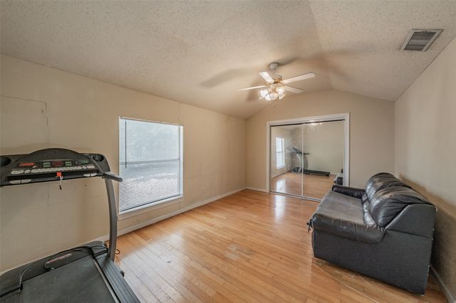 3824 Rusty Dell Street, Fort Worth, TX 76111