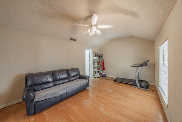 3824 Rusty Dell Street, Fort Worth, TX 76111