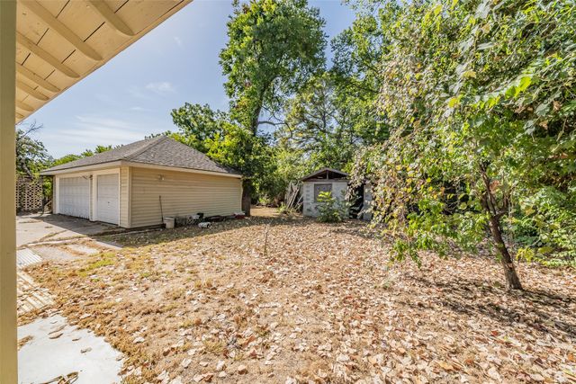 3824 Rusty Dell Street, Fort Worth, TX 76111