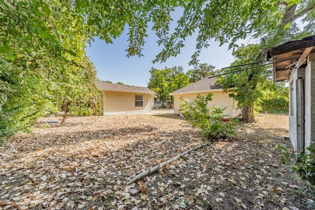 3824 Rusty Dell Street, Fort Worth, TX 76111