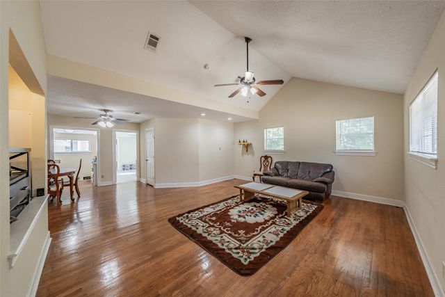 3824 Rusty Dell Street, Fort Worth, TX 76111