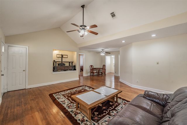 3824 Rusty Dell Street, Fort Worth, TX 76111