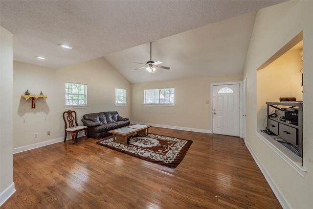 3824 Rusty Dell Street, Fort Worth, TX 76111