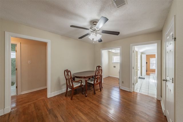 3824 Rusty Dell Street, Fort Worth, TX 76111