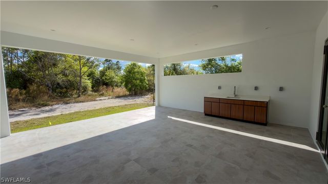 3302 64th NE AVE, Naples, FL 34120