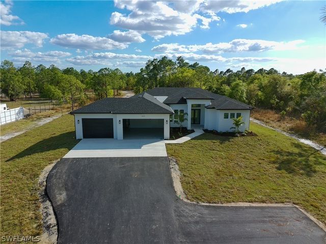 3302 64th NE AVE, Naples, FL 34120