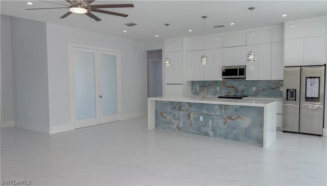 3302 64th NE AVE, Naples, FL 34120