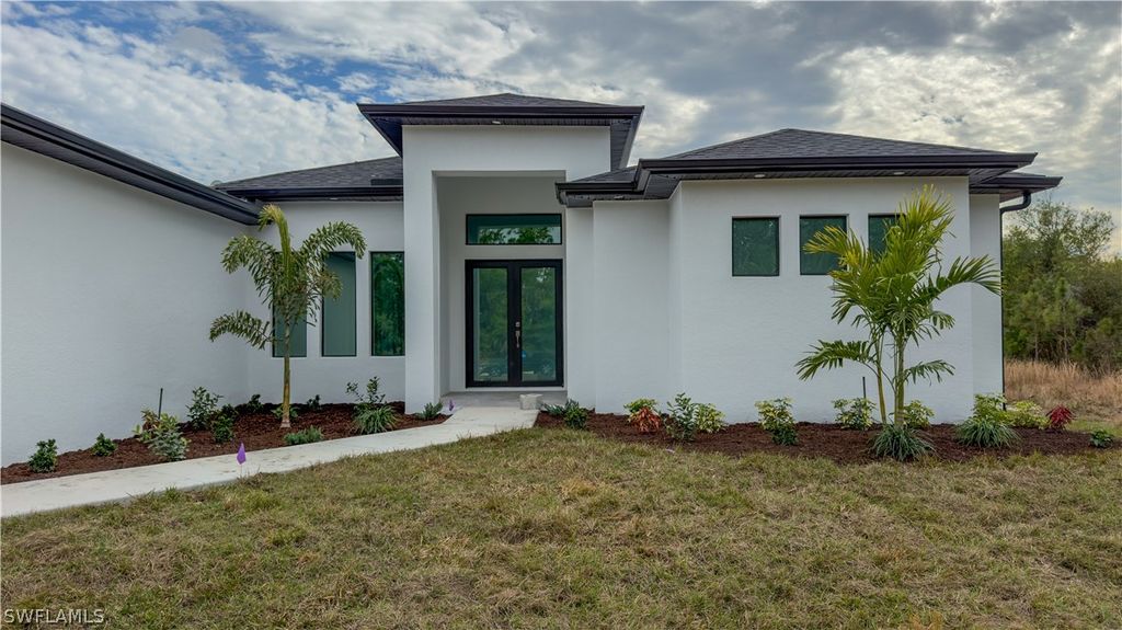 3302 64th NE AVE, Naples, FL 34120