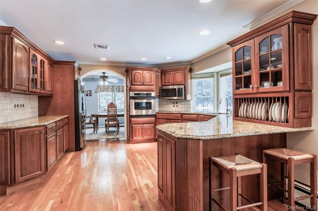 29 Lawrence Drive, Nesconset, NY 11767