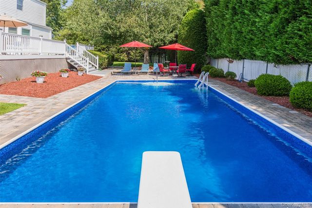 29 Lawrence Drive, Nesconset, NY 11767