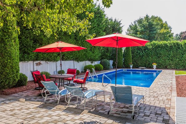 29 Lawrence Drive, Nesconset, NY 11767