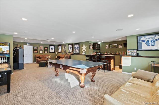 20 Mountainview Avenue, Airmont, NY 10901