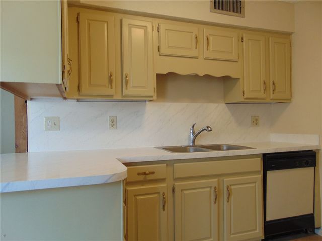 10835 Hayfield Drive, Dallas, TX 75238