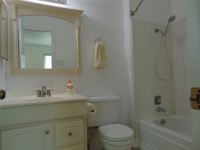 10835 Hayfield Drive, Dallas, TX 75238