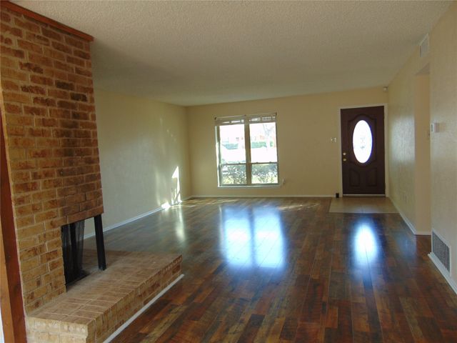 10835 Hayfield Drive, Dallas, TX 75238