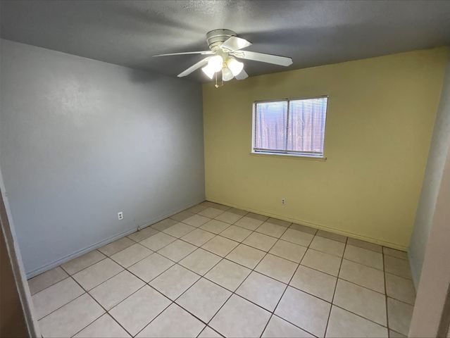 2033 Wilderness Trail, Grand Prairie, TX 75052