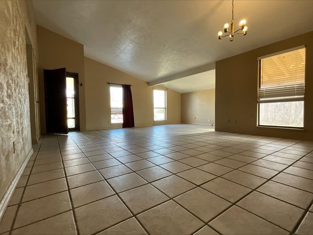 2033 Wilderness Trail, Grand Prairie, TX 75052