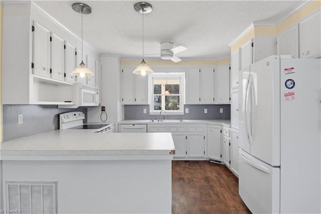 4821 Old US Highway 421 E, Yadkinville, NC 27055