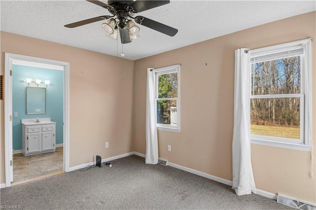 4821 Old US Highway 421 E, Yadkinville, NC 27055