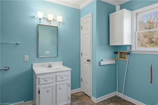 4821 Old US Highway 421 E, Yadkinville, NC 27055