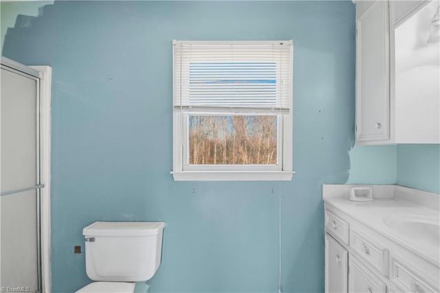 4821 Old US Highway 421 E, Yadkinville, NC 27055