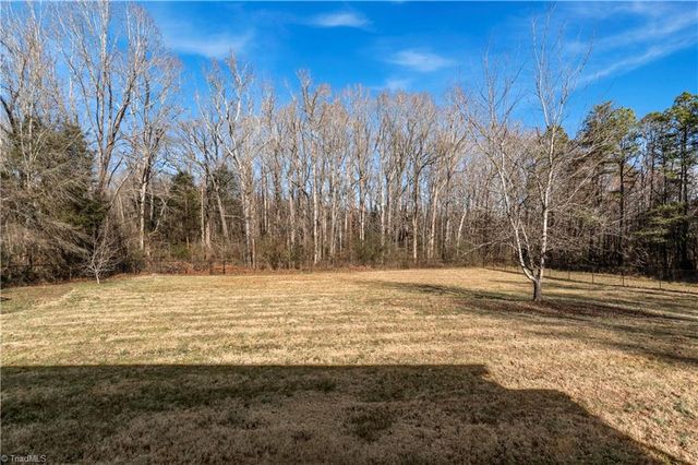 4821 Old US Highway 421 E, Yadkinville, NC 27055