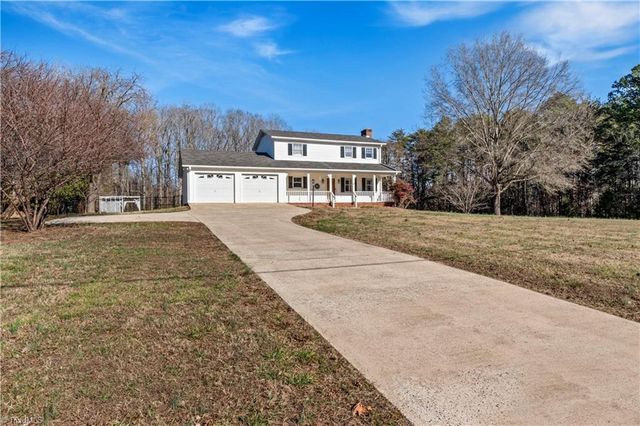 4821 Old US Highway 421 E, Yadkinville, NC 27055