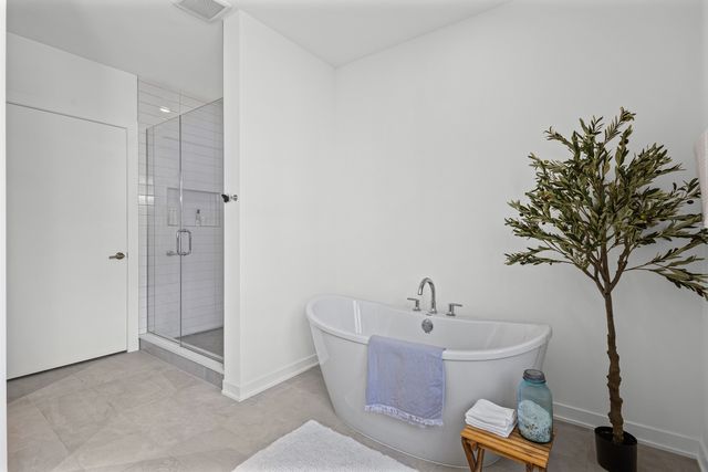 1648 W Division Street 110, Chicago, IL 60622