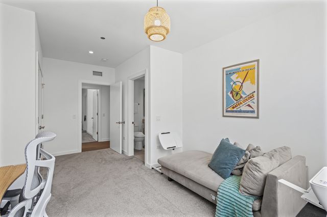 1648 W Division Street 110, Chicago, IL 60622