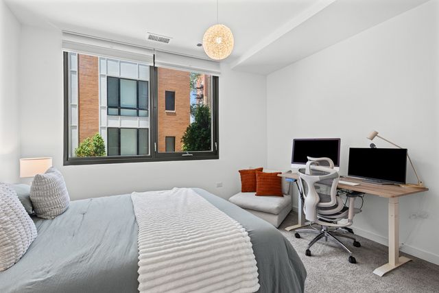 1648 W Division Street 110, Chicago, IL 60622