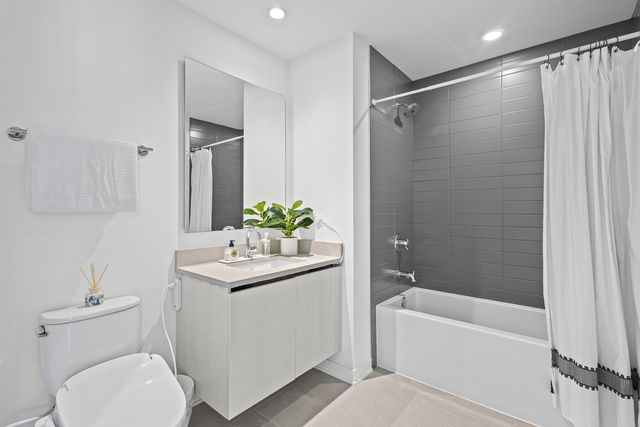 1648 W Division Street 110, Chicago, IL 60622