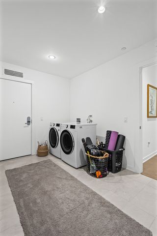 1648 W Division Street 110, Chicago, IL 60622