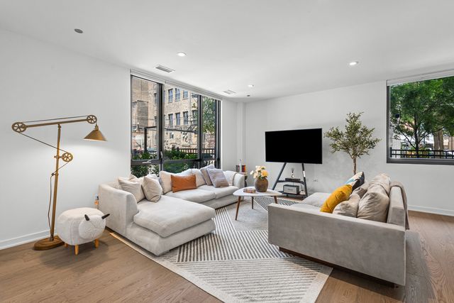 1648 W Division Street 110, Chicago, IL 60622