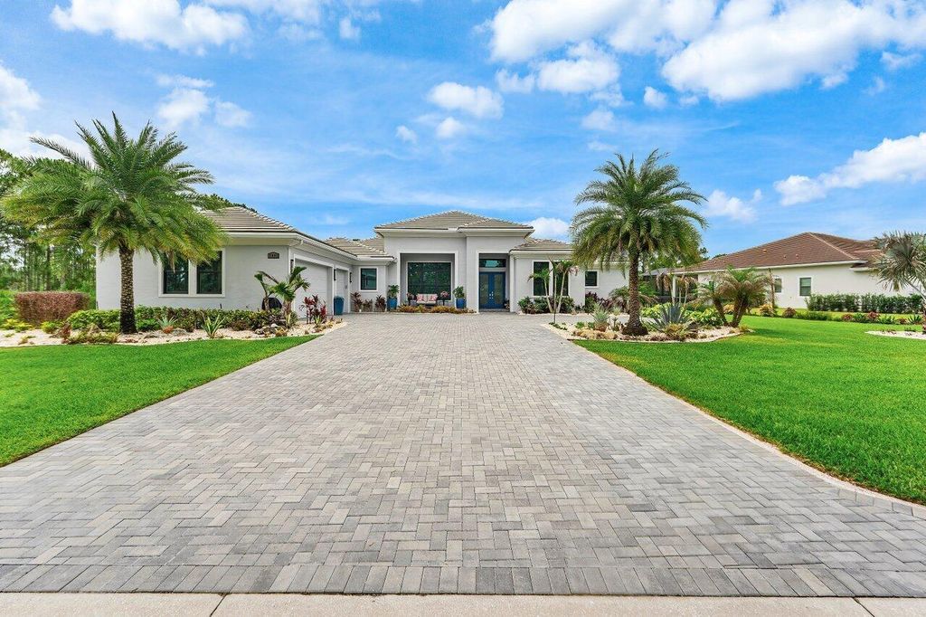 2893 SW Goldenglow Drive, Palm City, FL 34990