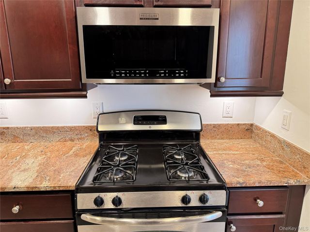 103 Gedney Street 4M, Nyack, NY 10960