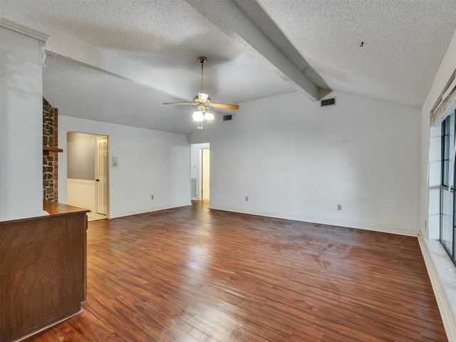 185 Lake Drive, Onalaska, TX 77360