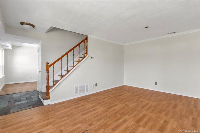 19 Whalers Cove, Babylon, NY 11702
