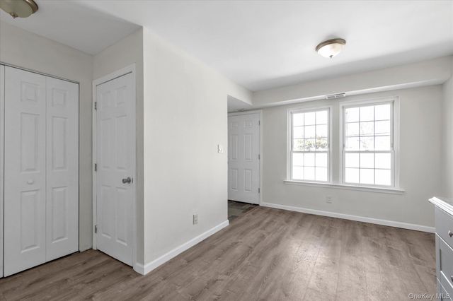 19 Whalers Cove, Babylon, NY 11702