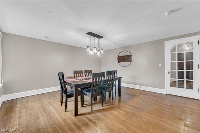 2511 Overlook Road, Cleveland Heights, OH 44106