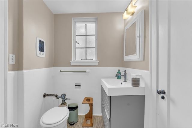 2511 Overlook Road, Cleveland Heights, OH 44106