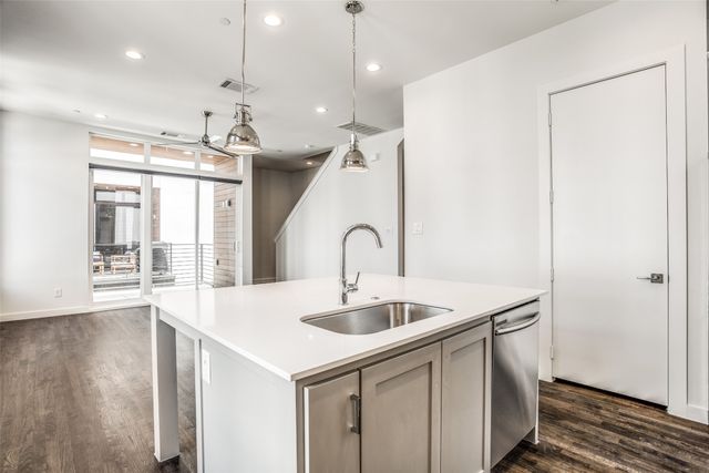 2180 Bennett Avenue 206, Dallas, TX 75206