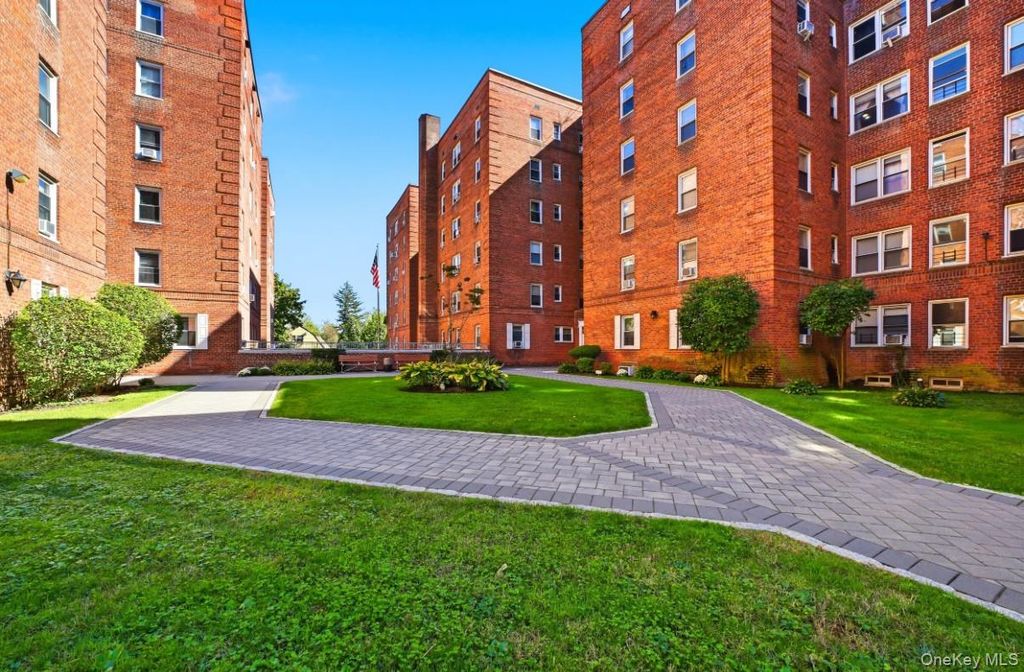 70 Locust Avenue 103B, New Rochelle, NY 10801 — photo 3
