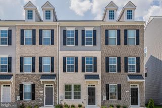 7833 PRESIDENTIAL PKWY, Upper Marlboro, MD 20774
