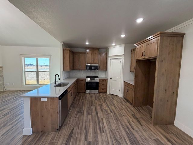 1216 N 6th Street, Wolfforth, TX 79382