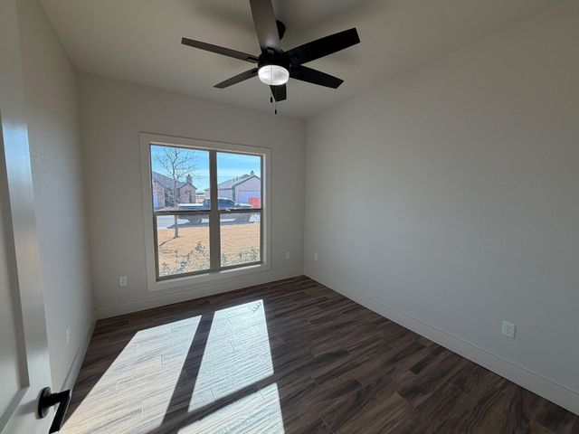 1216 N 6th Street, Wolfforth, TX 79382