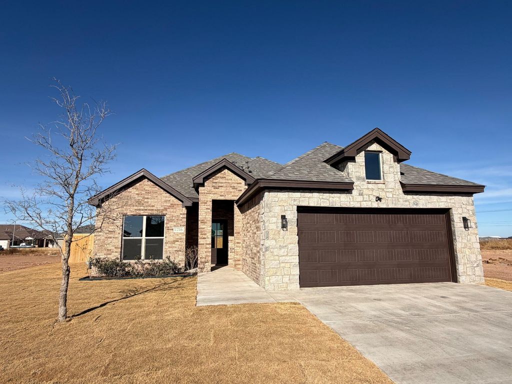 1216 N 6th Street, Wolfforth, TX 79382