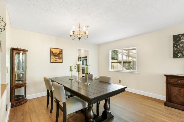 3178 Osuna Way, Sacramento, CA 95833